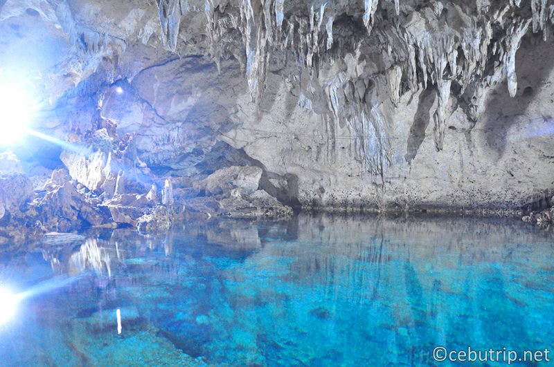 神秘的なヒナグダナン洞窟　ボホールパングラオ島