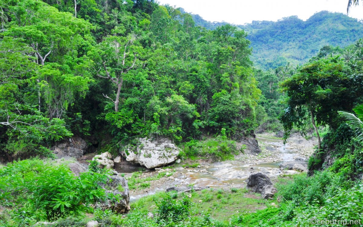 セブ島のパワースポットアルガオ屈指の秘境「Agta Cave」と「Bugasok Falls」
