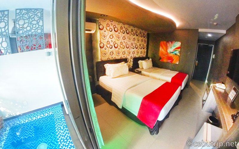 Eloisa Royal Suites｜マクタン島のシティーホテル「エロイーザ・ロイヤル・スイーツ」空港送迎無料