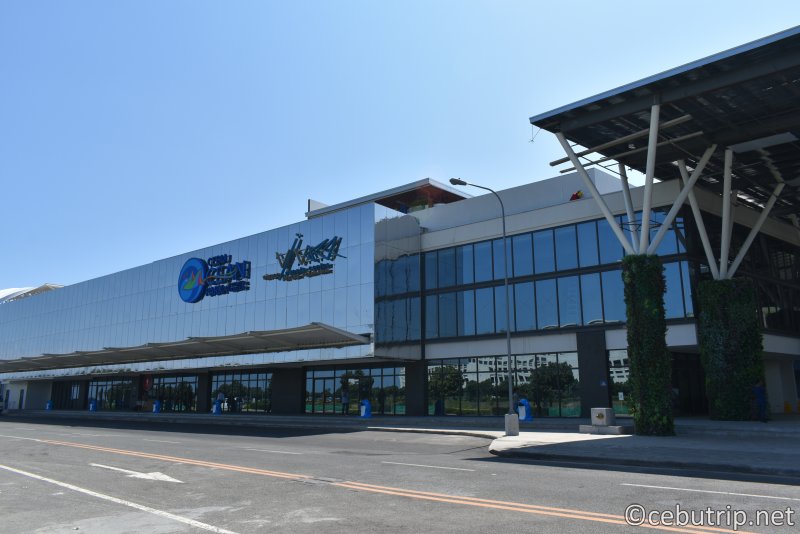 The Largest Oceanarium in the Philippines Opens in Cebu!!